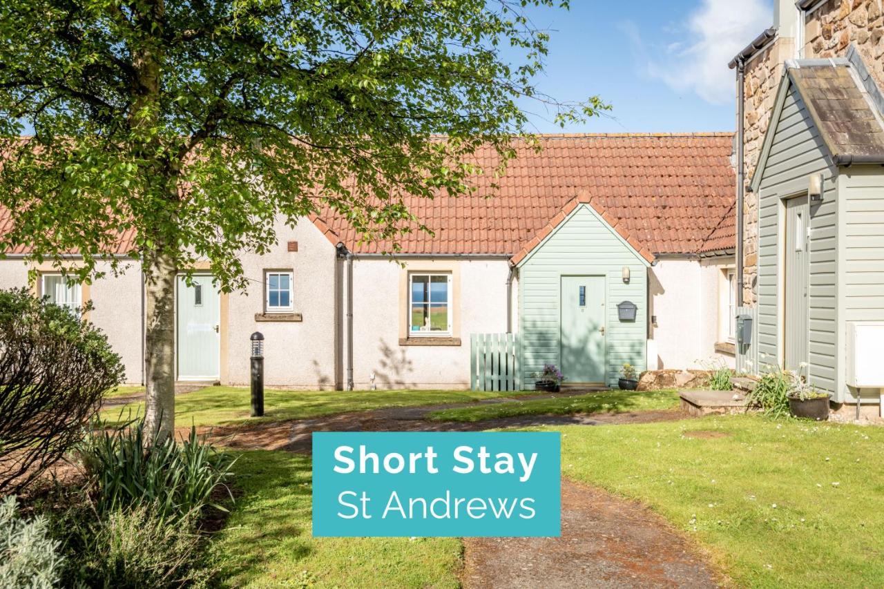 B&B St Andrews - Bell Rock Cottage - Sleeps 4 - Large Garden - Bed and Breakfast St Andrews