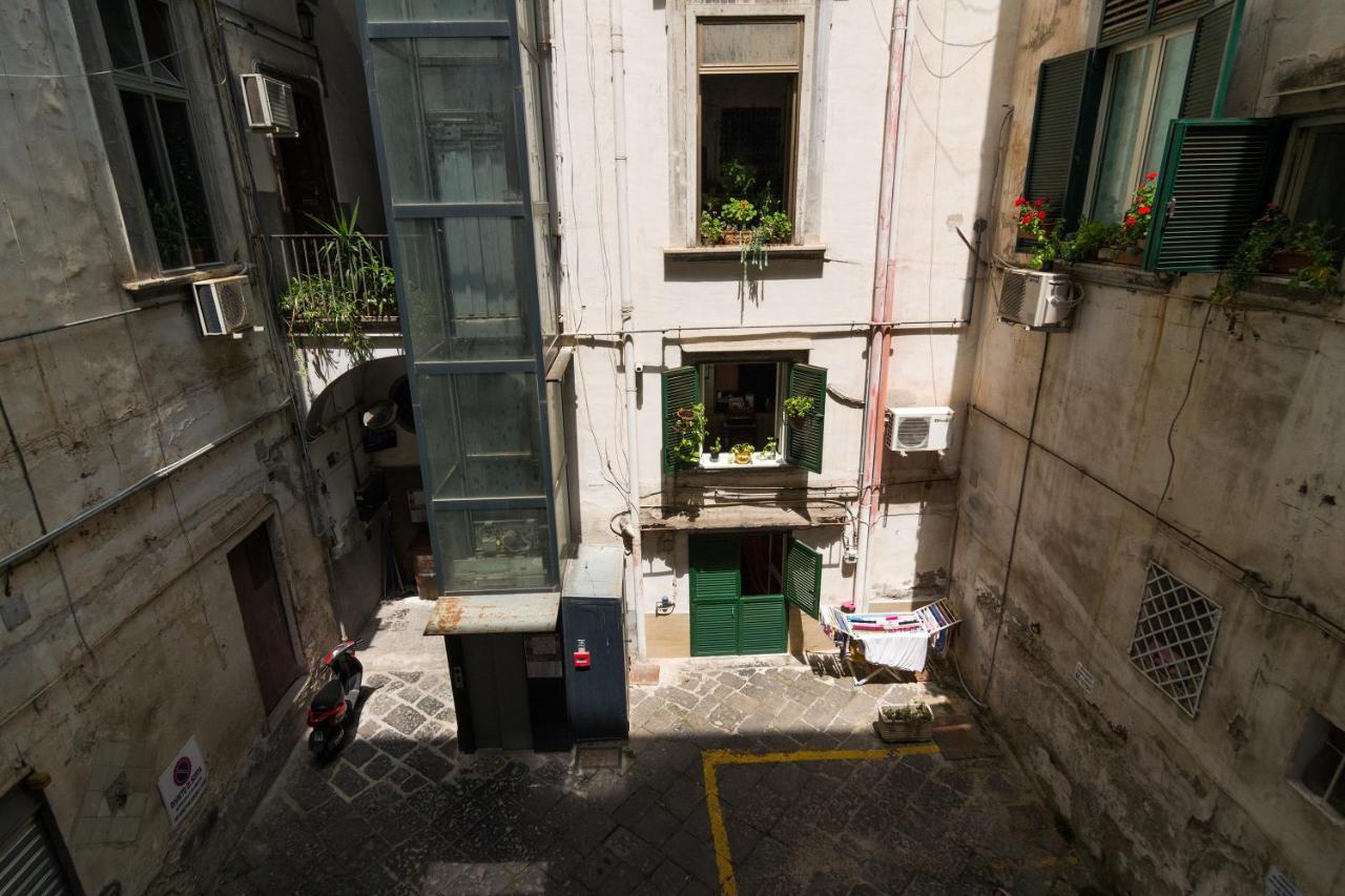 Domus Toledo - B&B Napoli