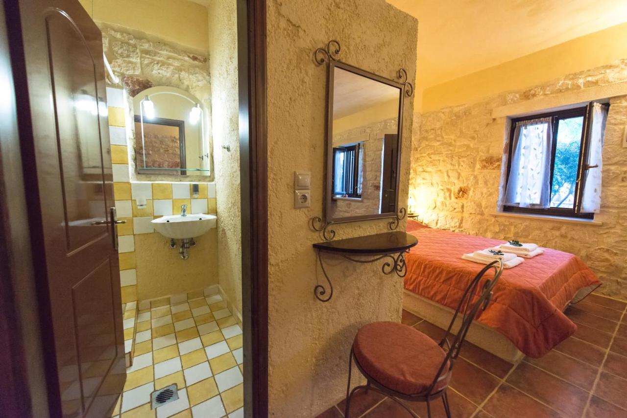 Apartment aus Stein mit Meerblick