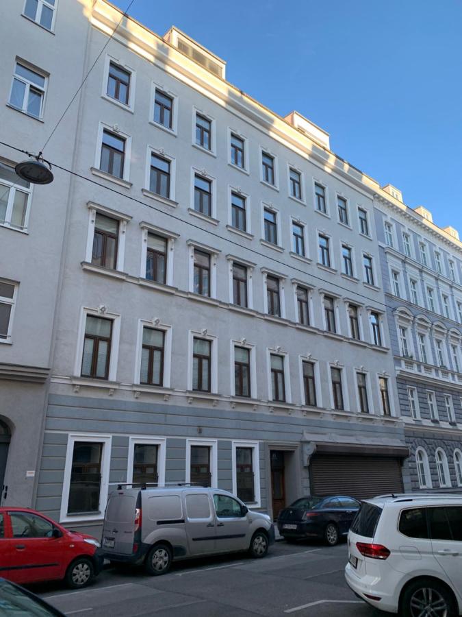 3-Bedroom Apartment in Central Vienna - Ferienwohnung