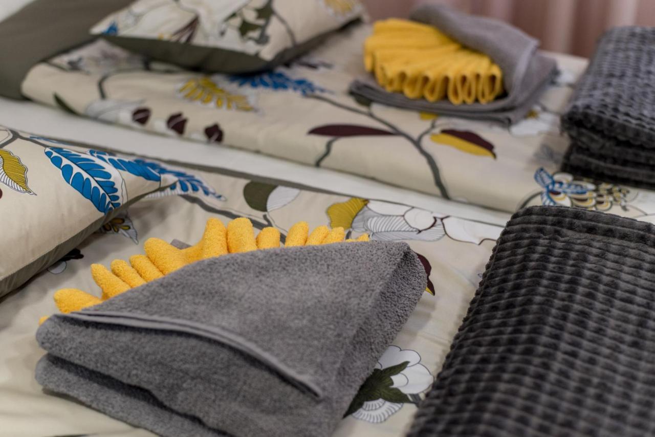 King Studio with Sofa Bed