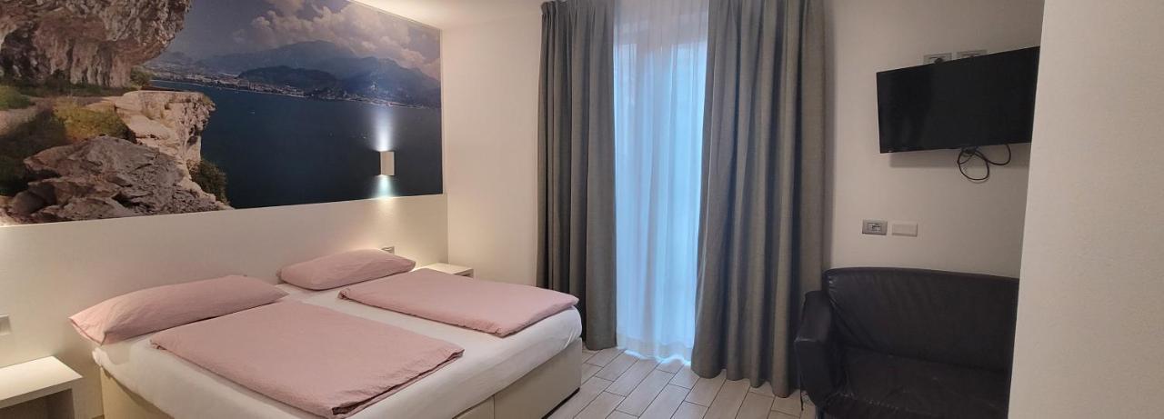 Economy Double or Twin Room with Garden View