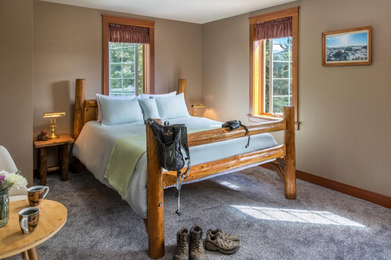 Queen Room with Garden View