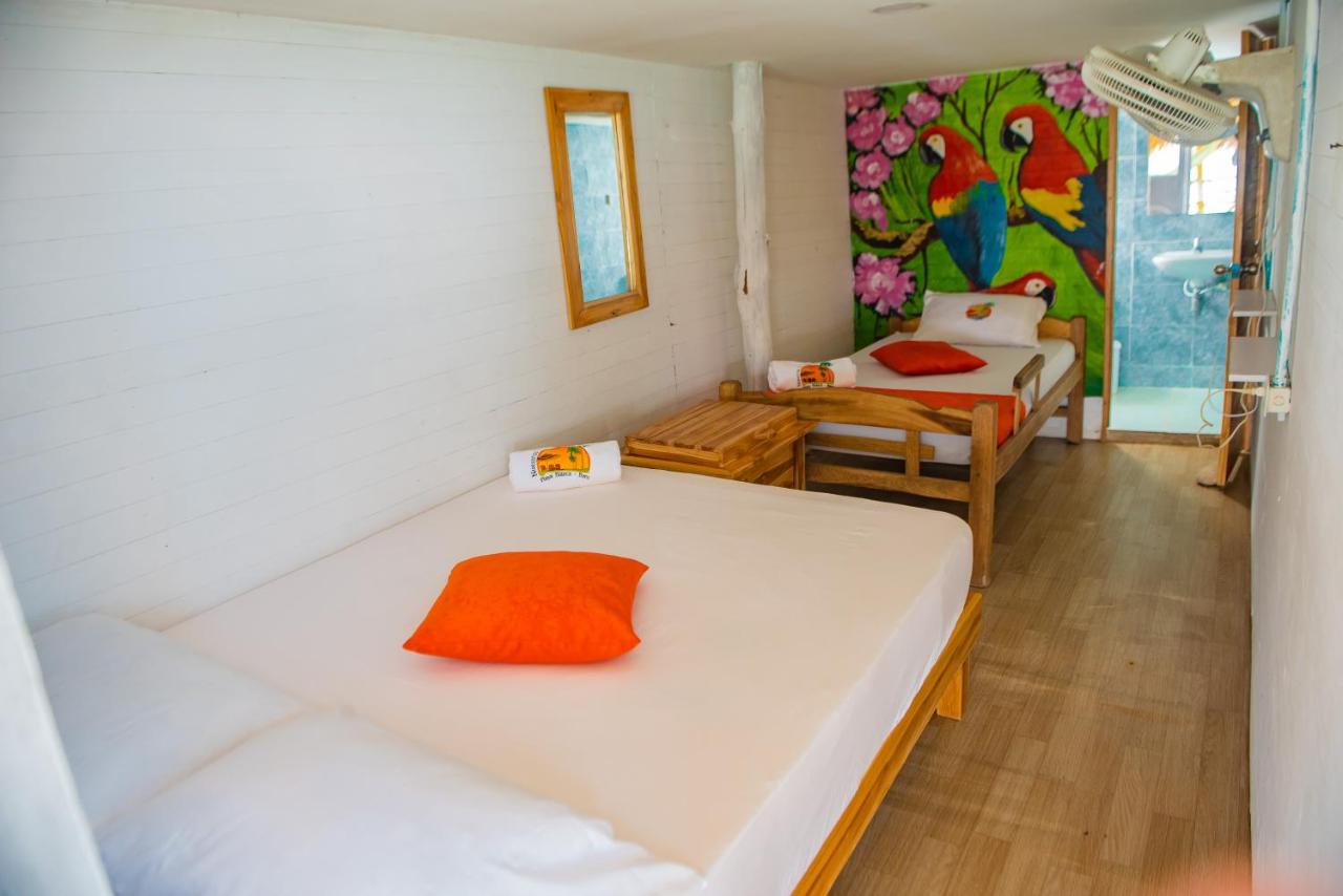 Dreibettzimmer mit Bad