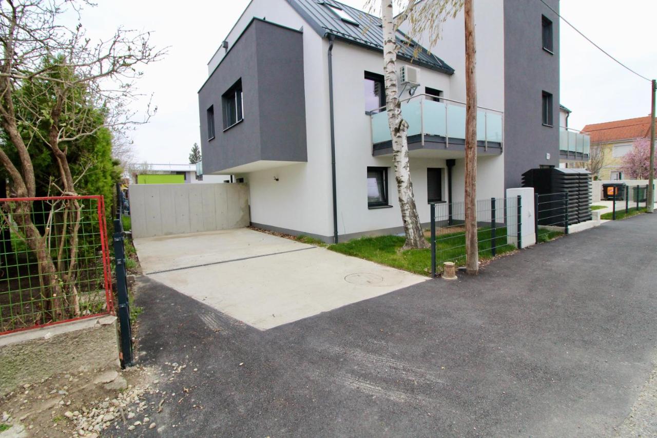 Modern Balcony Apartment with free Parking - B&B Vienna