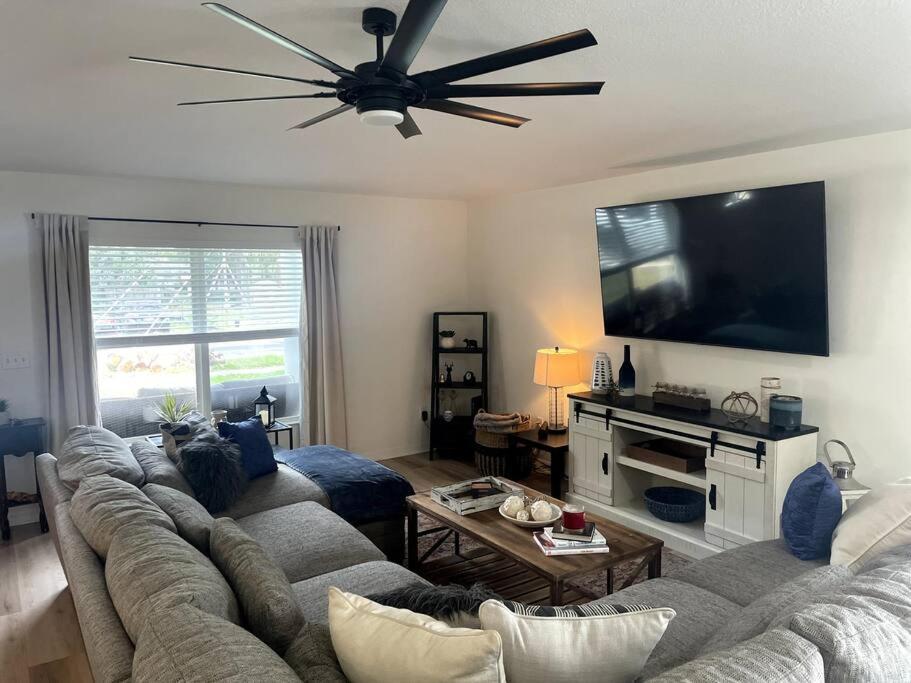 B&B Tampa - Riverside Riviera at Seminole Heights - Bed and Breakfast Tampa