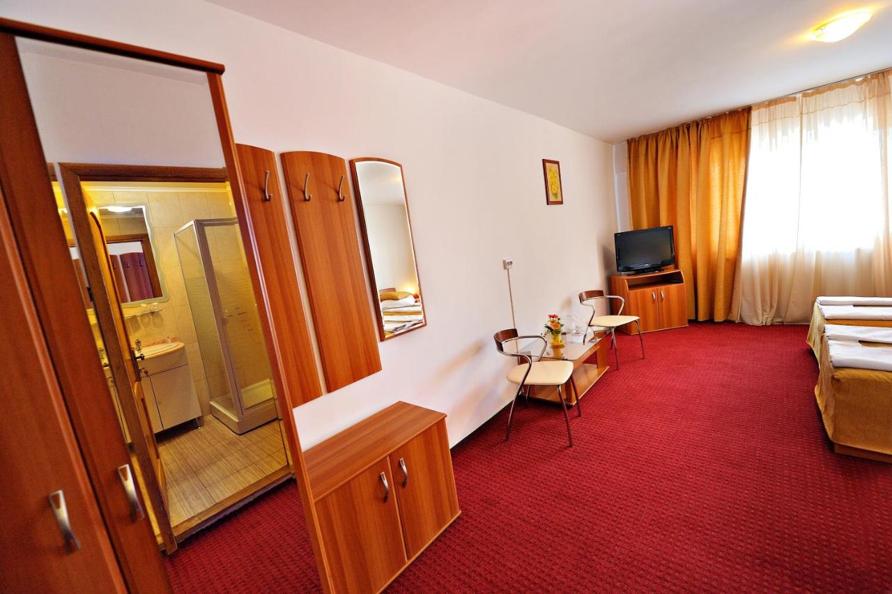 Motel Confort - Bed and Breakfast