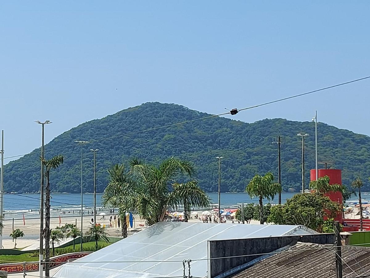 Apartamento pé na areia no centro de Bertioga - B&B Bertioga