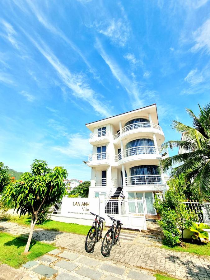 Promotion Early Booker, Lan Anh Villa with 7 bedrooms and Ocean View, near beach and facilities home - Bed and Breakfast
