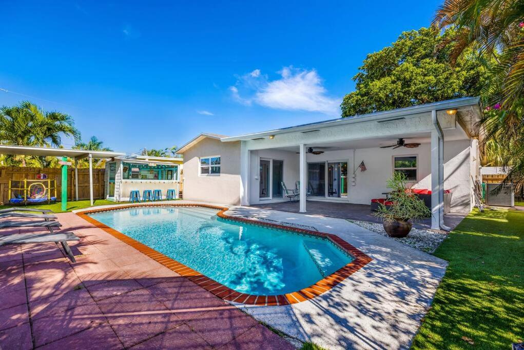 B&B Fort Lauderdale - Joyful 4-bedroom villa with heated pool and kids area - Bed and Breakfast Fort Lauderdale