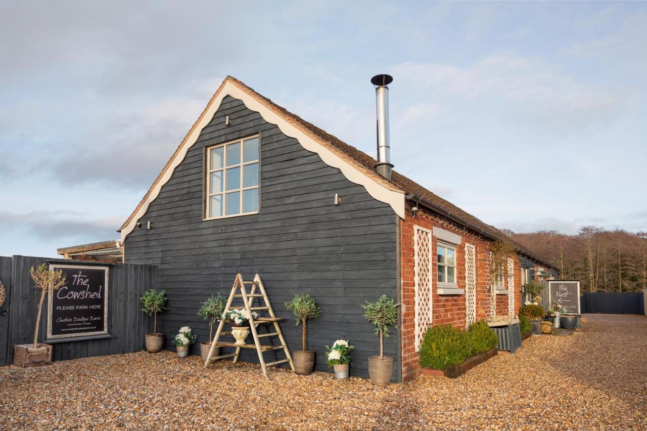 The Cowshed at Cheshire Boutique Barns - Bed and Breakfast Nantwich