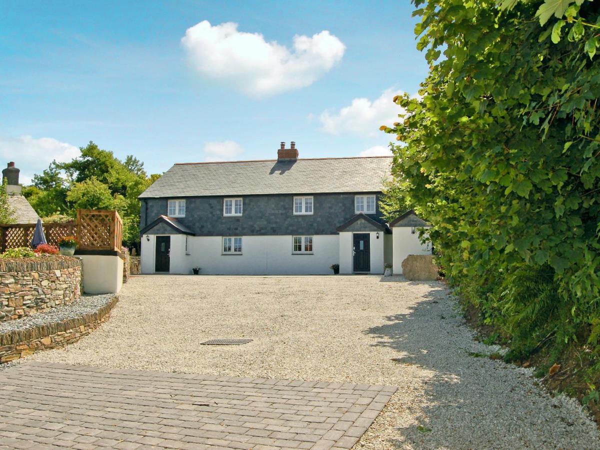 B&B Lanteglos - Home Park Farm Cottages B - Bed and Breakfast Lanteglos