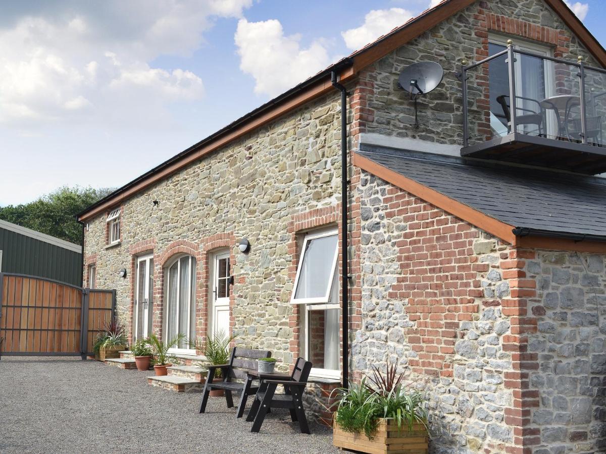 B&B Llanddarog - Paxton View Barn - Bed and Breakfast Llanddarog