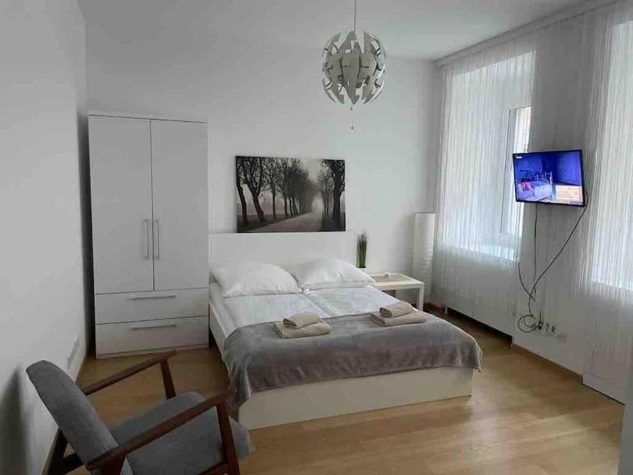 AKH - UNI 10min - Zentrum 10 min - B&B