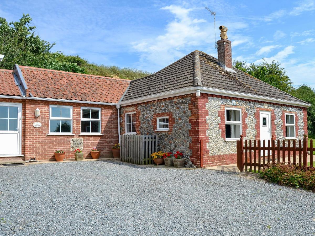 B&B Mautby - Flint Cottage - Bed and Breakfast Mautby