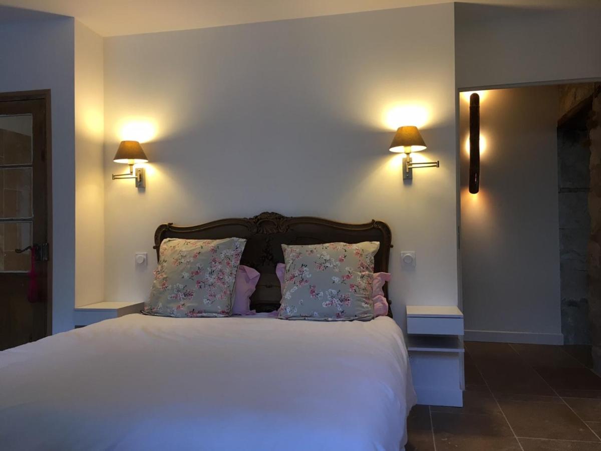 Les Chantours, Domaine naturel arboré et fleuri de15 hectares - B&B Saint-Antoine-Cumond