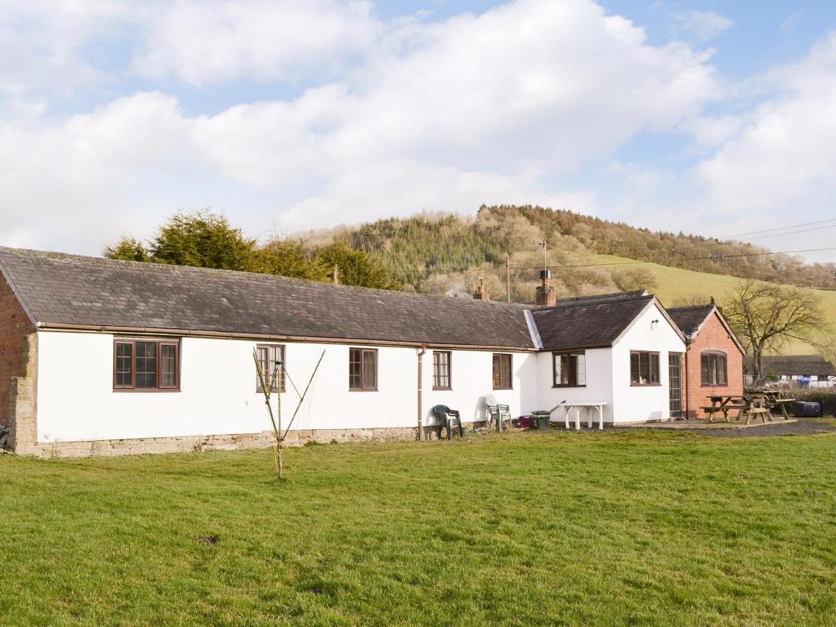 B&B Craven Arms - Grove Sprightly Barn - Bed and Breakfast Craven Arms