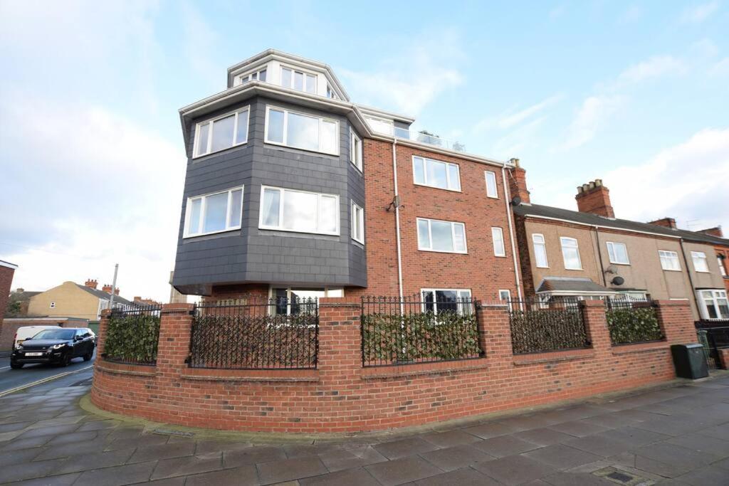 B&B Cleethorpes - Spacious 2 bedroom apartment Cleethorpes - Bed and Breakfast Cleethorpes