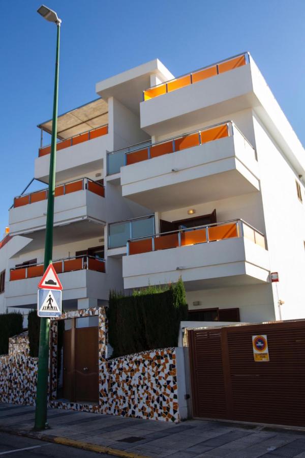 Apartamento a 50 metros de la playa, Luminoso y acogedor - Bed and Breakfast Oliva