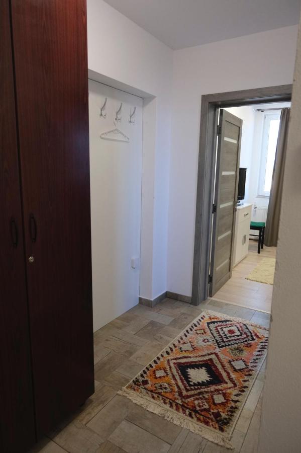 Solomon Apartments Room nr 5 - Chambres d’hôtes Sângeorgiu de Mureş