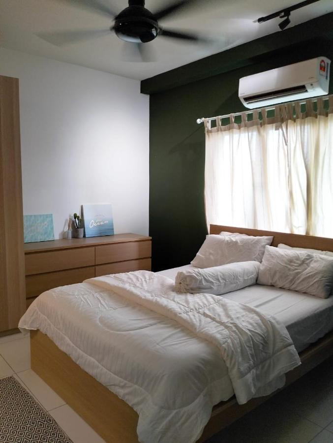 B&B Shah Alam - EMIRA RESIDENT - Bed and Breakfast Shah Alam