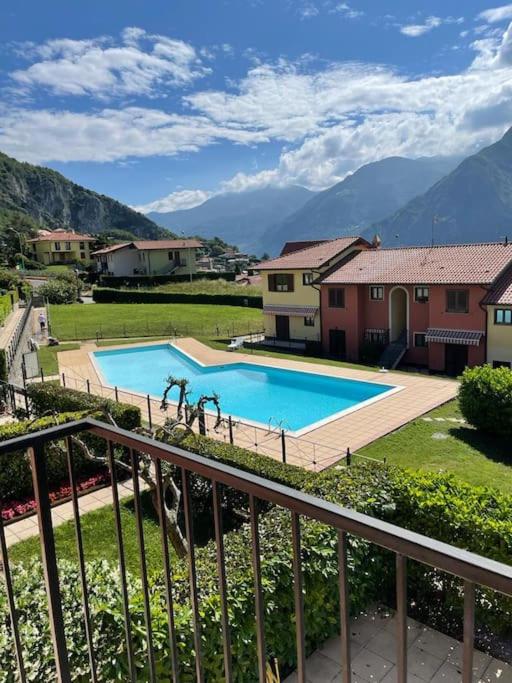 Happy Guest Apartments - Lake View and Pool - B&B