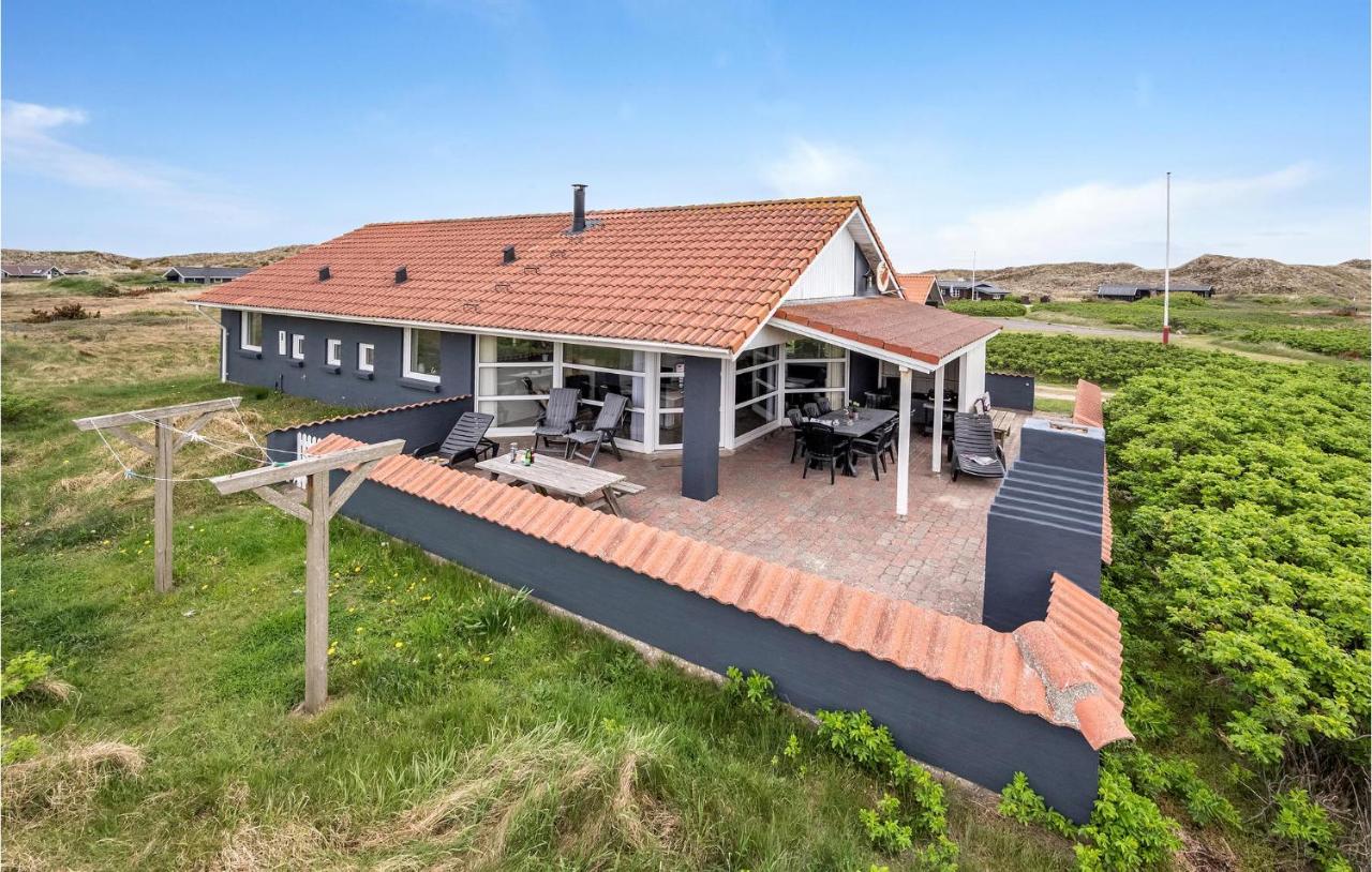 B&B Hvide Sande - 4 Bedroom Beautiful Home In Hvide Sande - Bed and Breakfast Hvide Sande