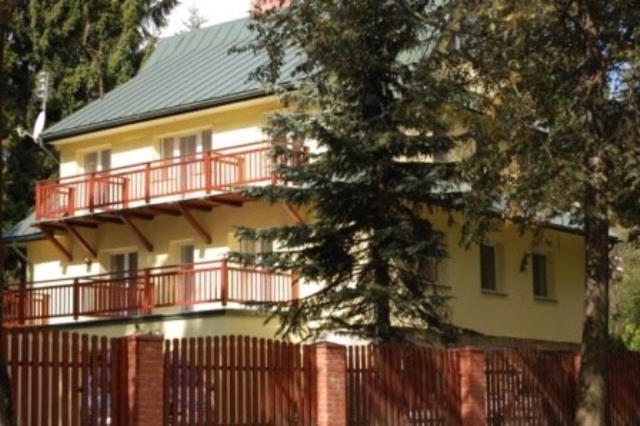 Two-Bedroom Apartment with Kitchenette and Balcony (4 Adults)