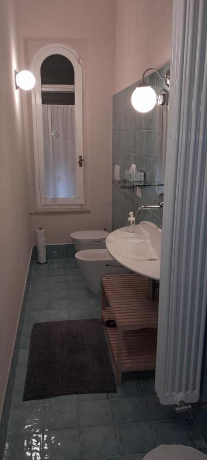 Tweepersoonskamer met 1 of 2 Bedden en Eigen Externe Badkamer