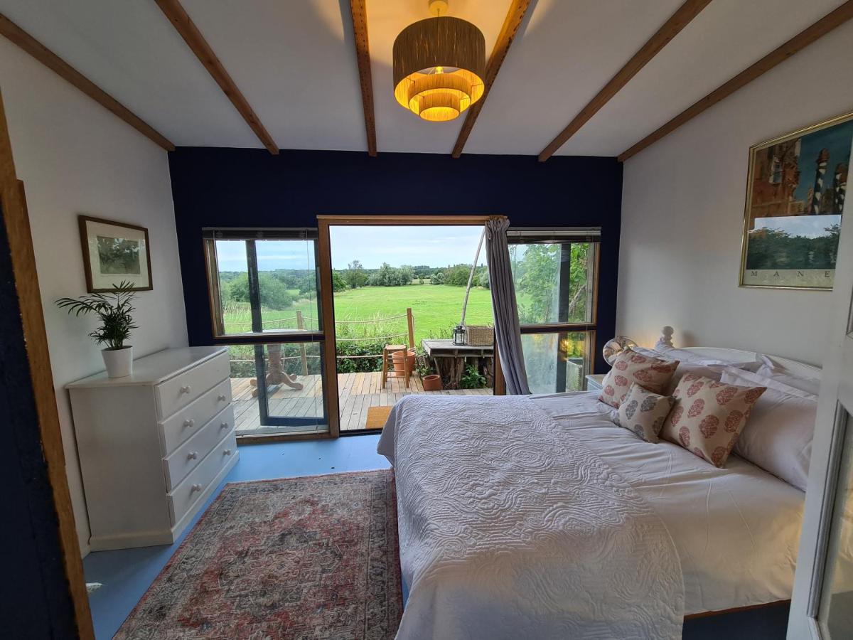 B&B Calne - Countryside Garden Summer House - Bed and Breakfast Calne