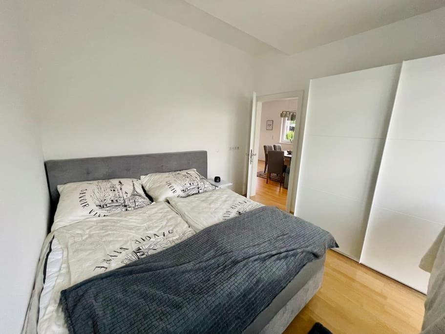 Wohnen am Remlerweg-FeelLikeHome - Ferienwohnung