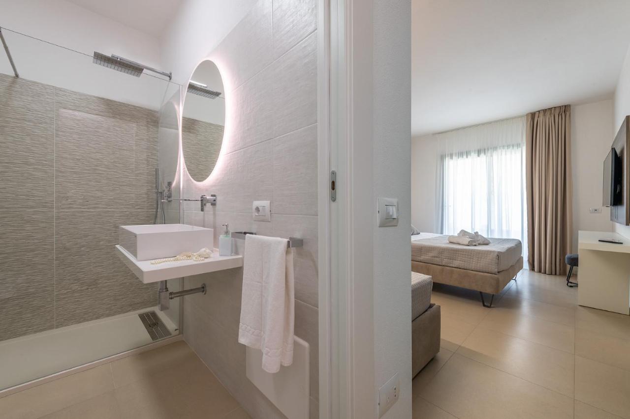 Triple Room with Pool View