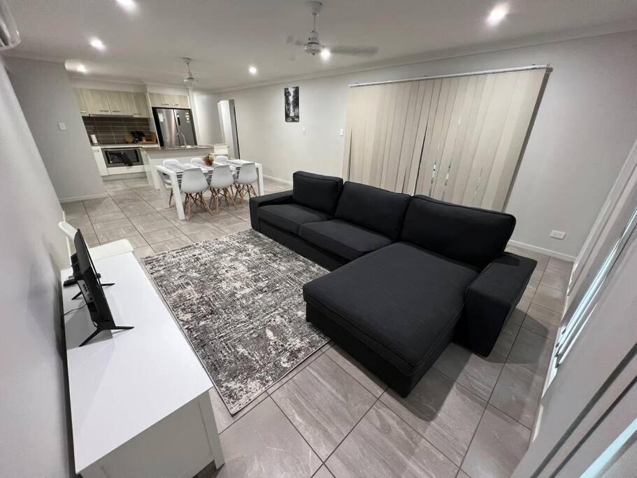 Beautiful 4 bdr house - Sandstone point, Bribie - B&B Sandstone Point