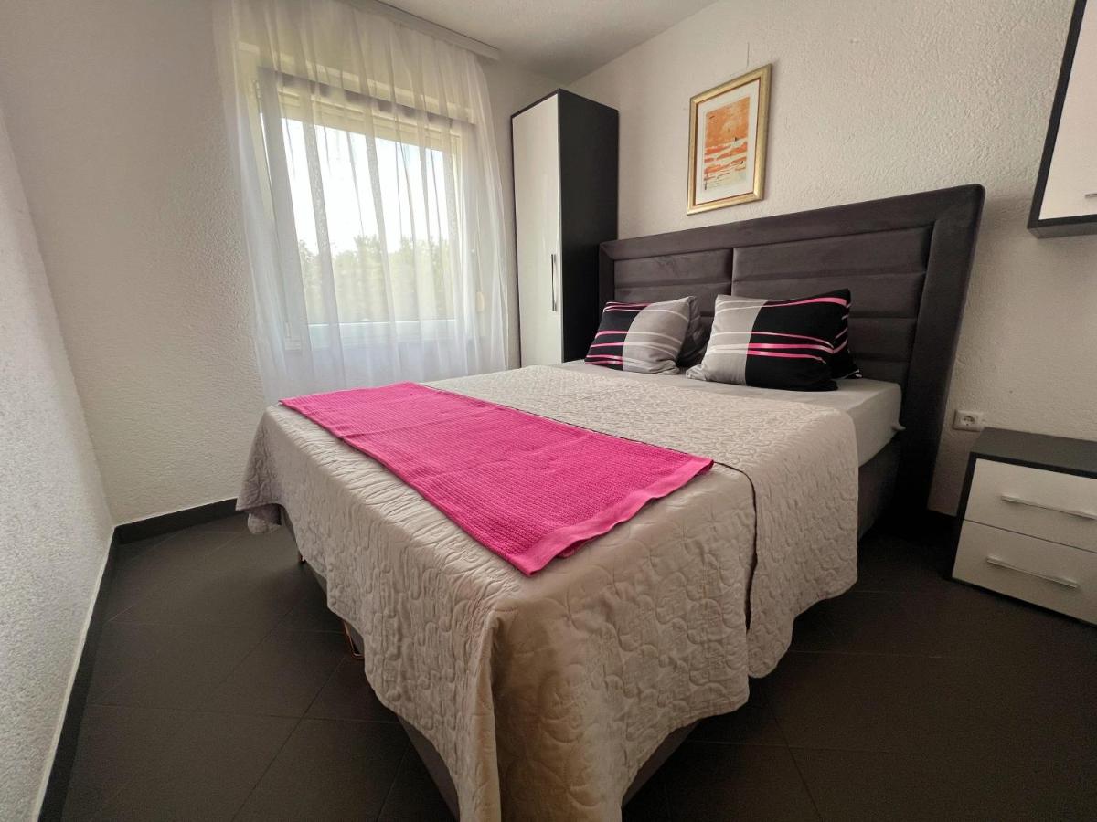 Apartment mit Balkon