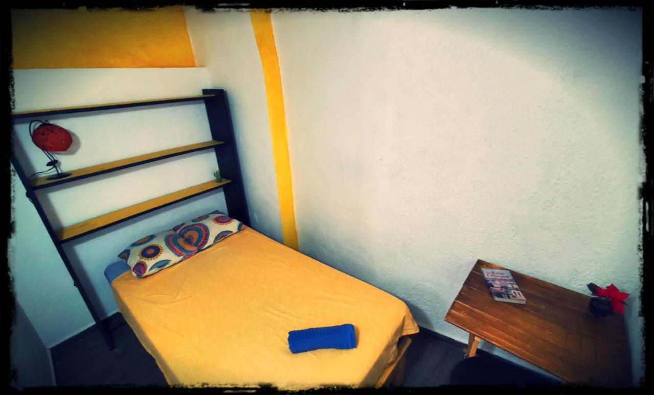 Chambre Simple avec Salle de Bains Commune