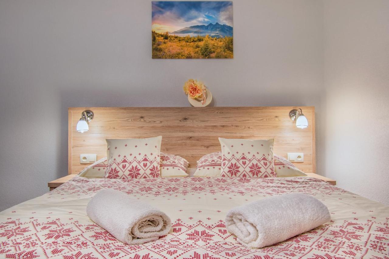 Habitación Triple con vistas a la montaña