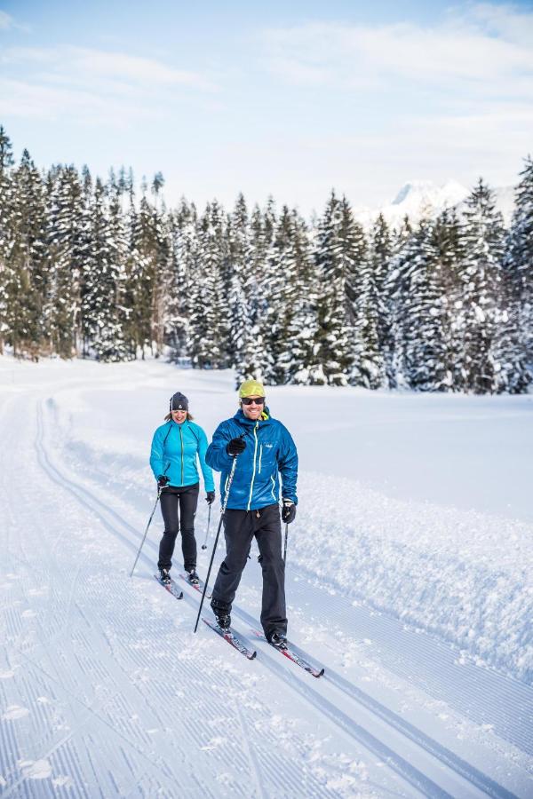 One-Bedroom Apartment with Shower