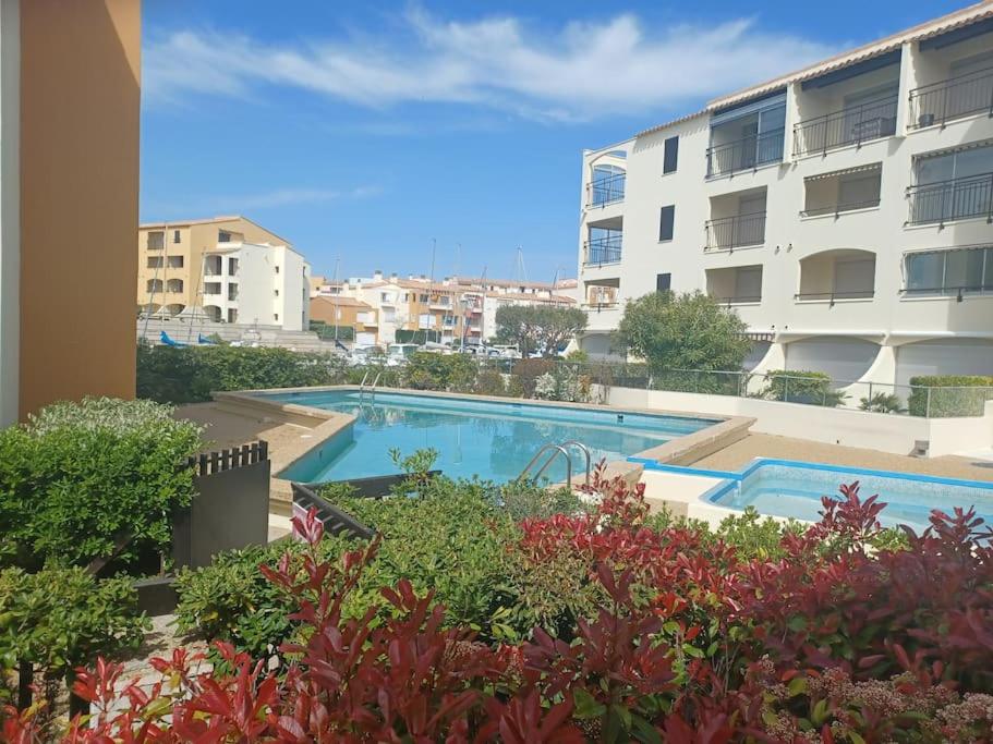CAP'NOMAD Studio Côté Mer - balcon - piscine - parking - B&B