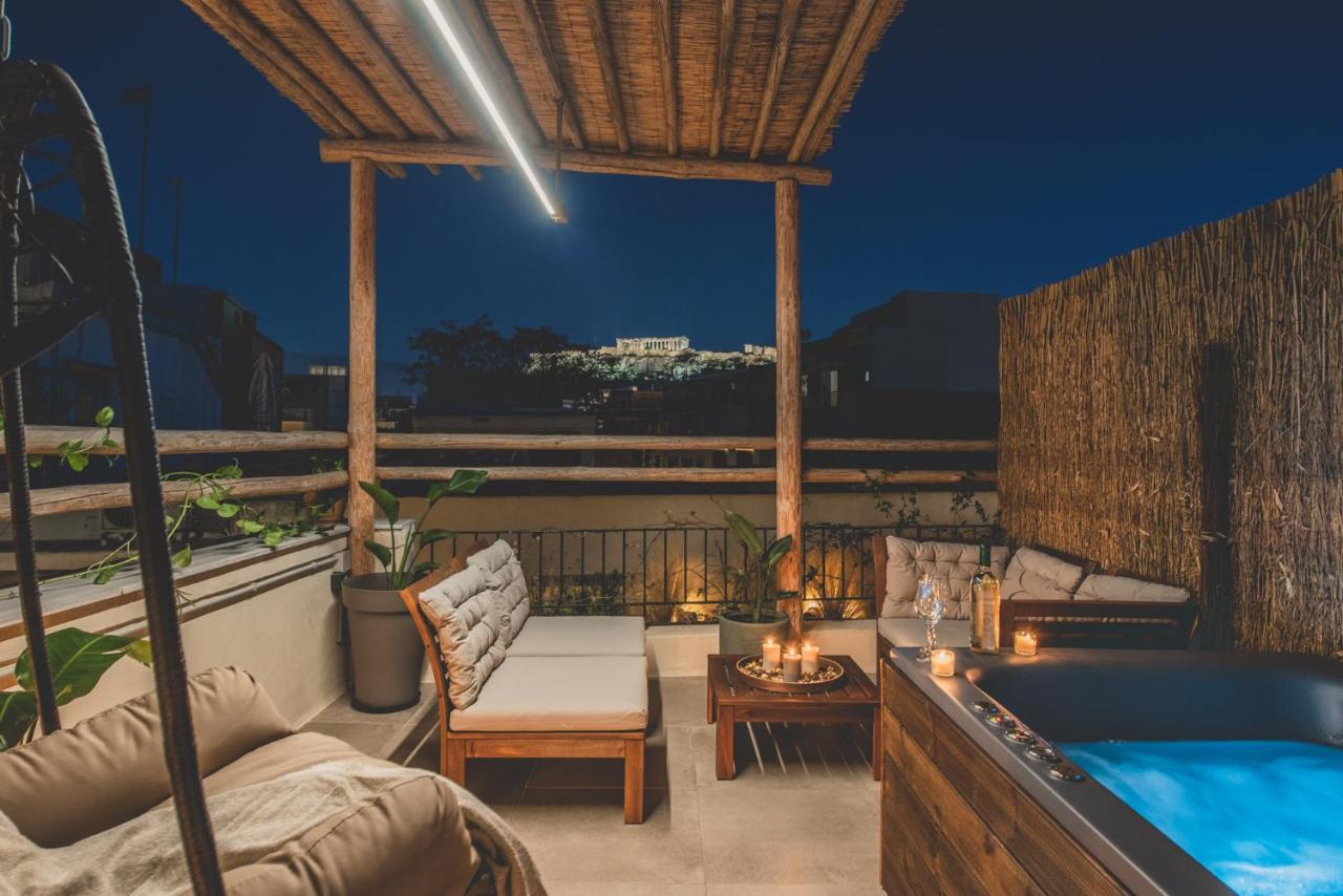 Luxury Apartment with Acropolis View Terrace and Jacuzzi - Living Stone Moonstone - Chambres d'hôtes Athènes