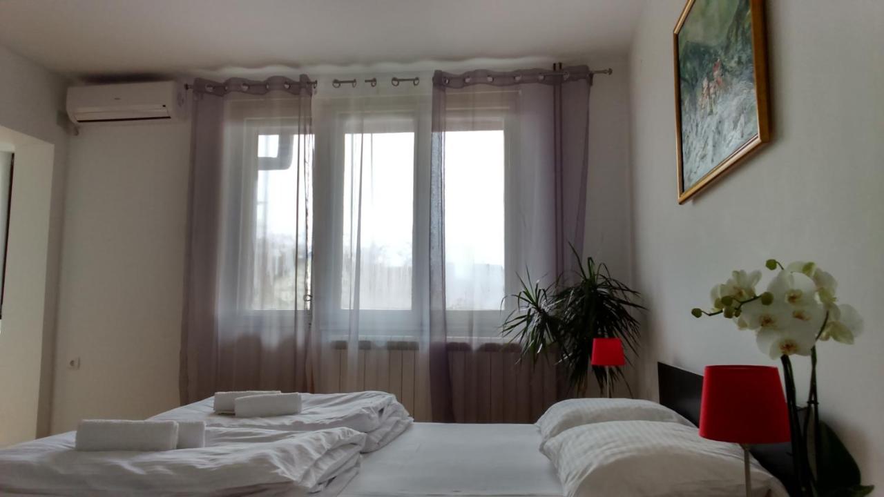Apartamento de 1 dormitorio con balcón