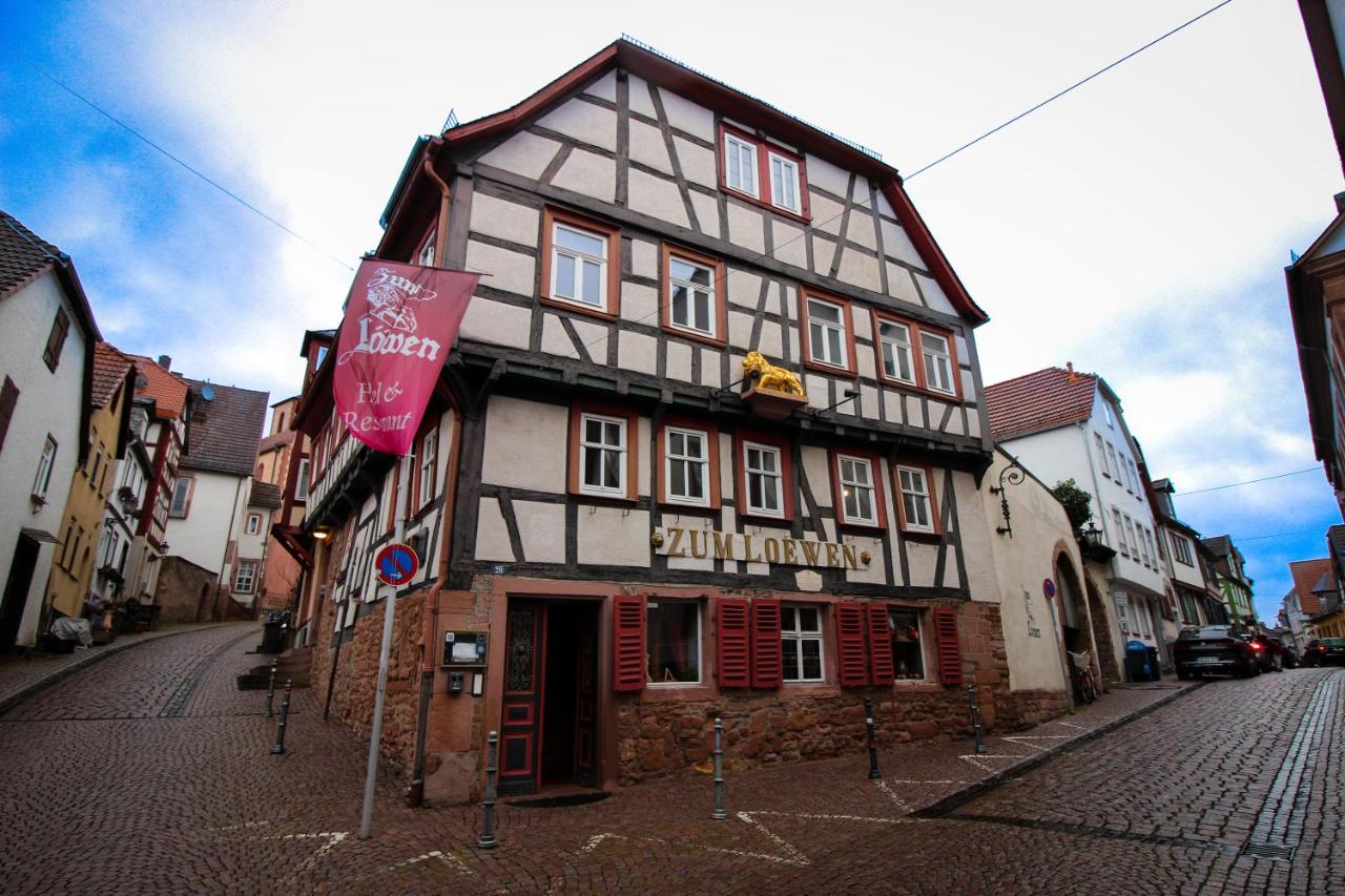 B&B Gelnhausen - Hotel und Restaurant Zum Löwen - Bed and Breakfast Gelnhausen