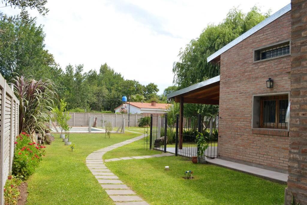 Casa Departamento Funes Buena Vista Cochera Pileta - Ferienwohnung