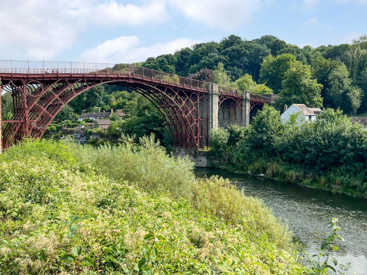 B&B Ironbridge - 1 Severn Bank - Bed and Breakfast Ironbridge