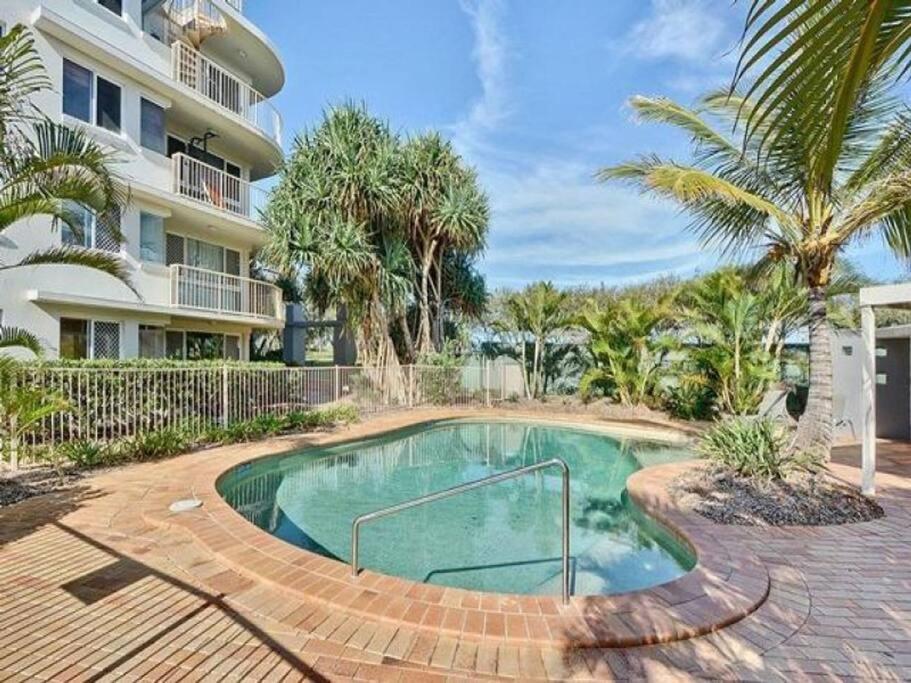 B&B Buddina - Kawana Waters Ocean Front Unit-Surfside Resort Sunshine Coast - Bed and Breakfast Buddina