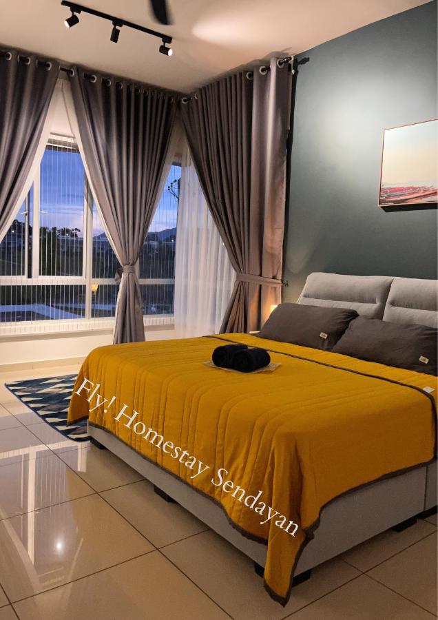 Fly! Homestay @ Sendayan - B&B Labu