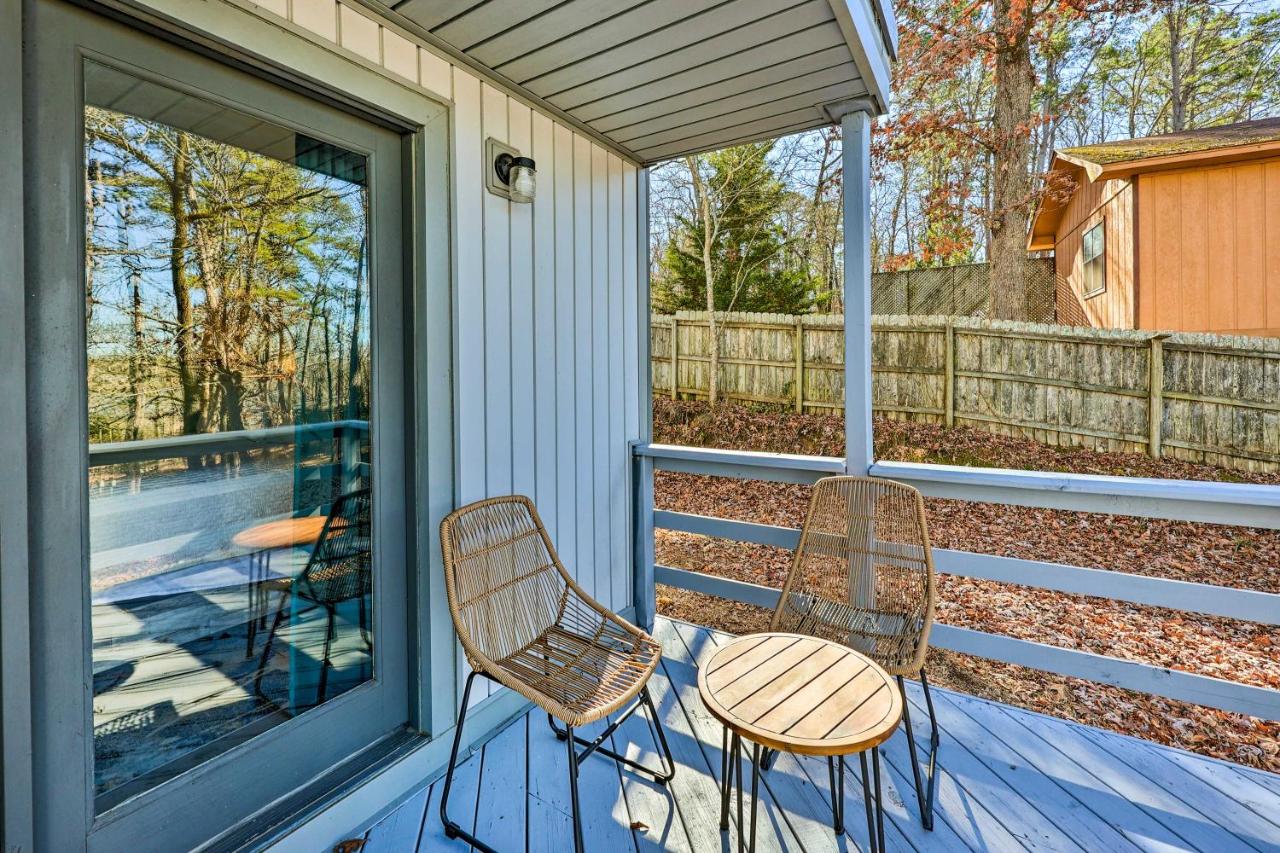 Hot Springs Getaway with Beautiful Lake Views! - B&B Hot Springs