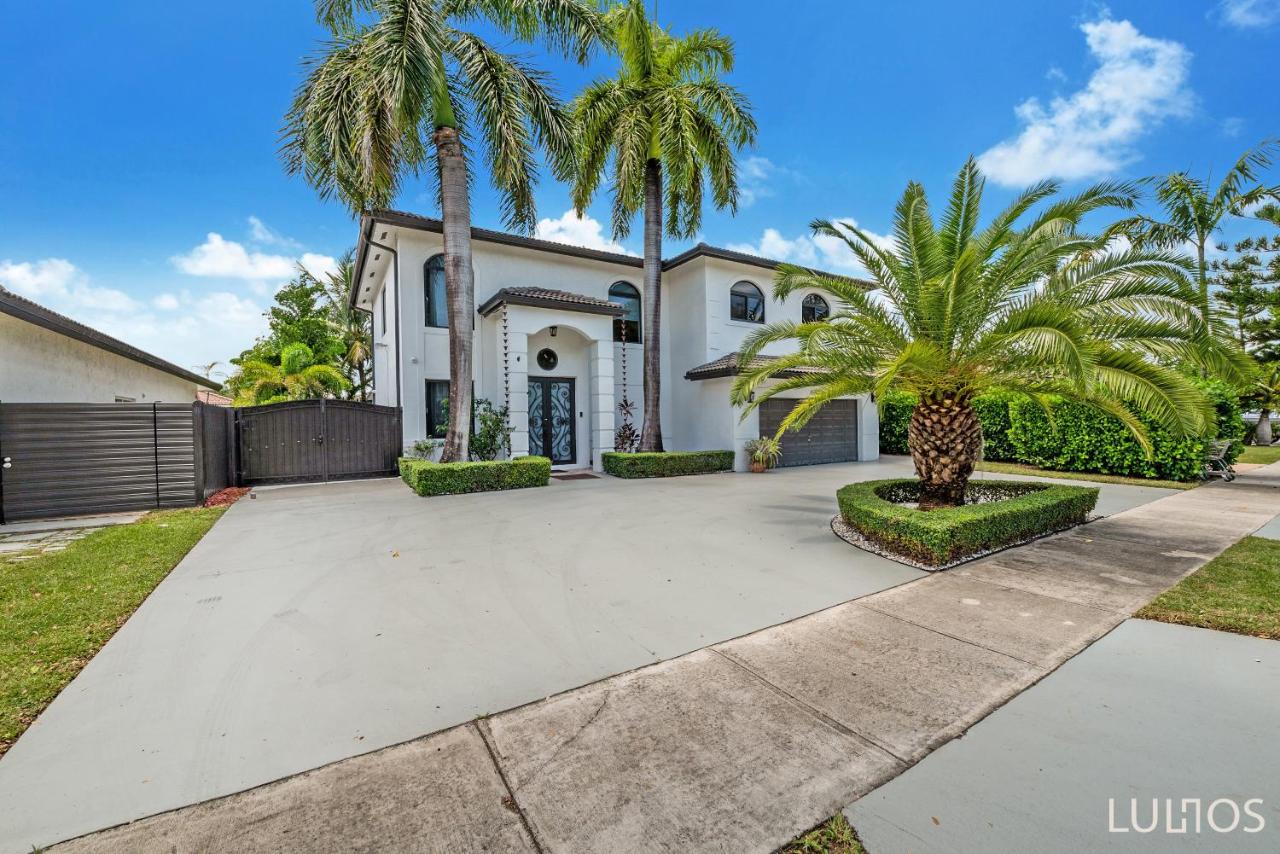 Luxury Beach Oasis - Heated Pool, Game Extravaganza L44 - B&B