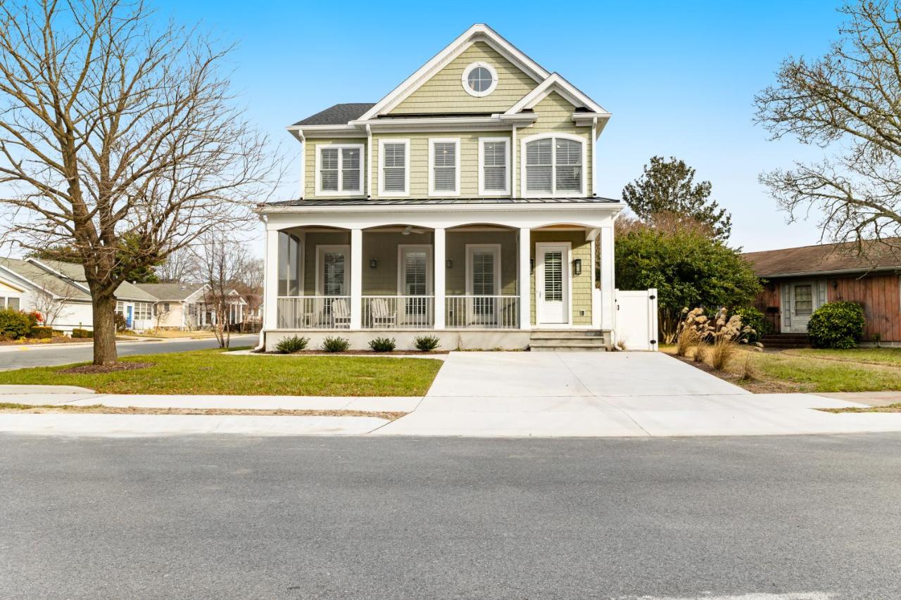 Five Bedroom Holiday Home
