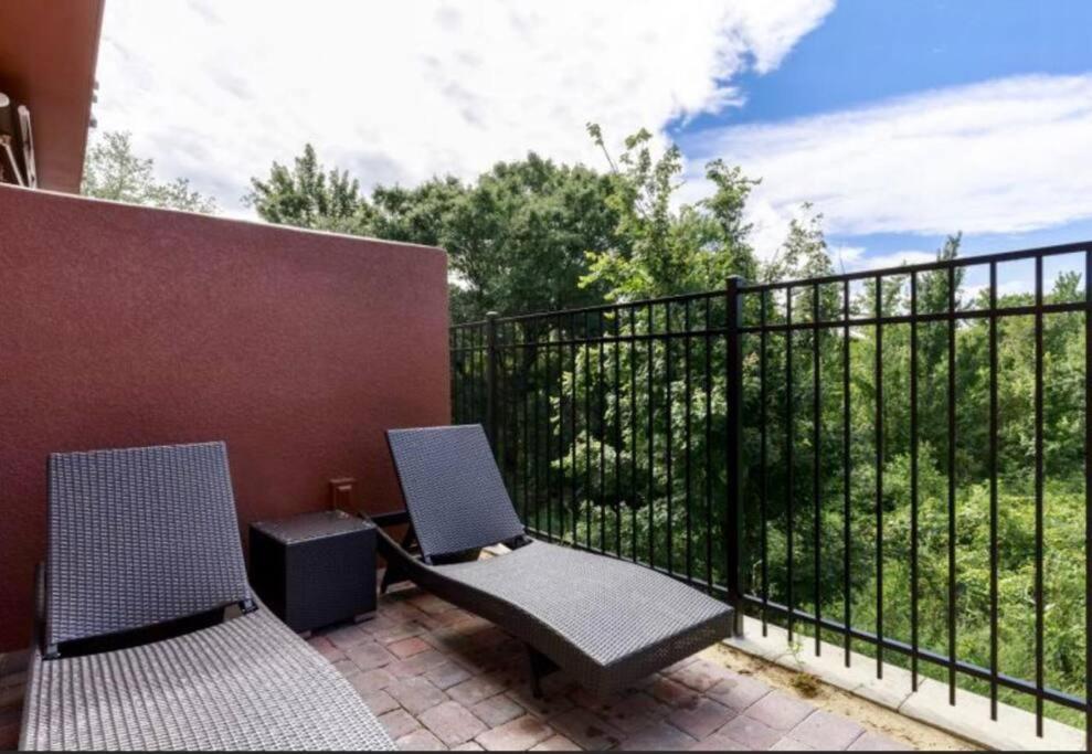 BRAND NEW 3 bedroom near DISNEY / Wi-Fi / Parking - Chambres d'hôtes Orlando