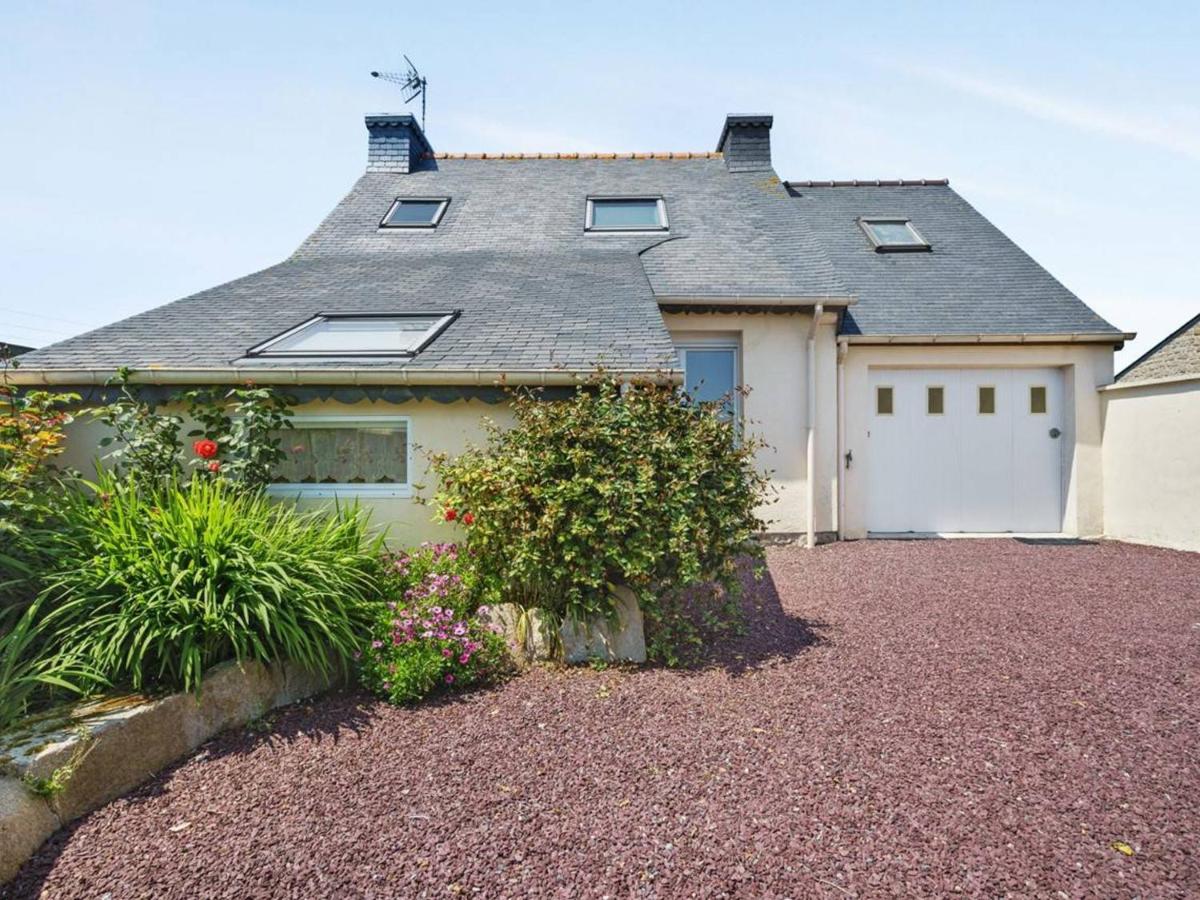 Maison 3* à l'Ile Grande, 200m plages, 6 pers, WIFI, parking, BBQ, proche GR34 - FR-1-368-187 - B&B
